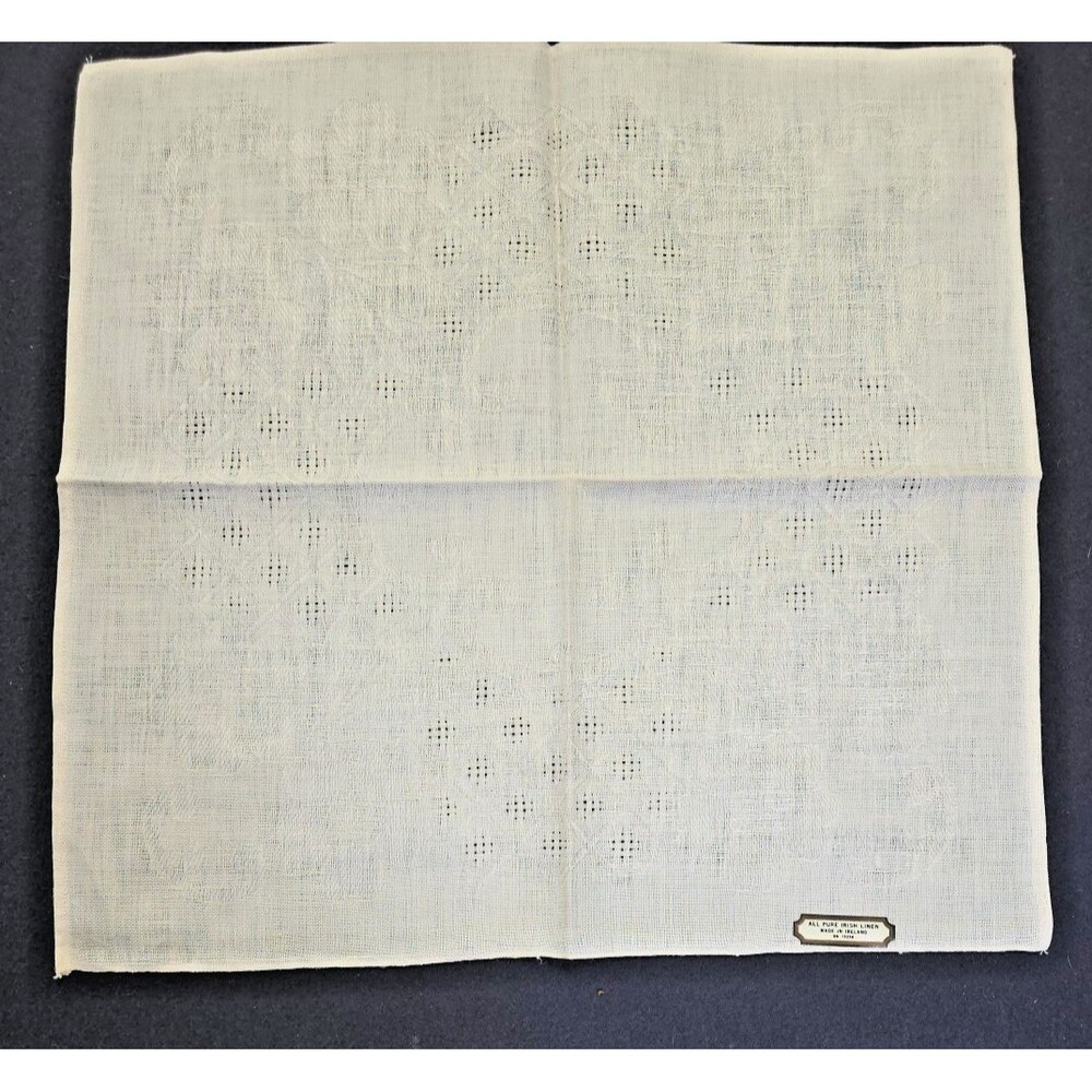 Vintage - Pure Irish Linen Fabric Tablecloth w/ Orig. Sticker~Unused w/4 Napkins